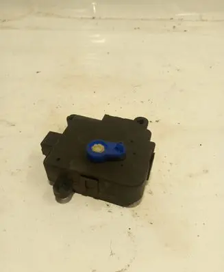 Peugeot Partner Air flap motor/actuator 030553w