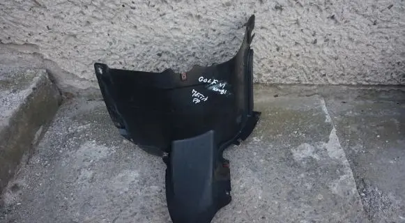 Volkswagen Golf VI Front arch 
