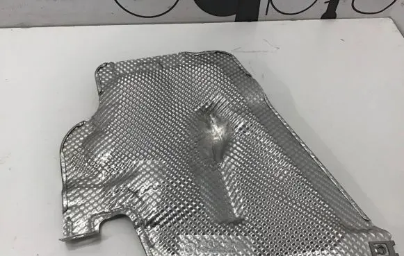 Exhaust heat shield