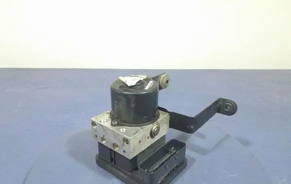 Ford Focus C-MAX ABS Pump 3M512C405HB