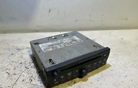 Renault Master III Radio/CD/DVD/GPS head unit 7649175391
