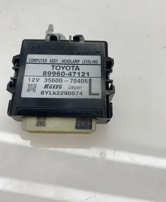 Toyota Prius+ (ZVW40) Light module LCM 8996047121 3560070406 8YLK2290074