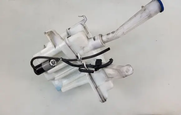 Toyota Avensis T270 Windshield washer fluid reservoir/tank 85310-05120