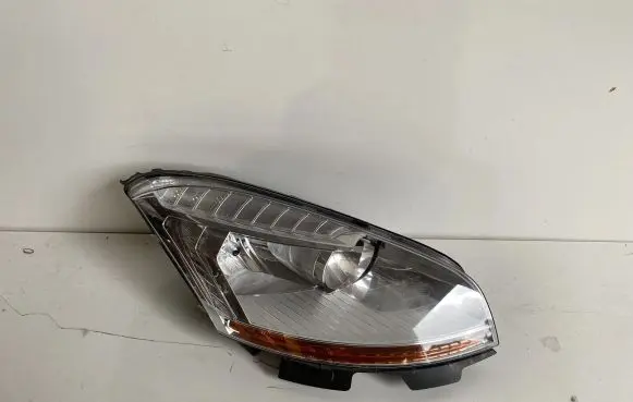 Citroen C4 I Picasso Headlight/headlamp