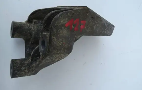 Volvo XC90 Engine mounting bracket 30723938 B02HA SV505N