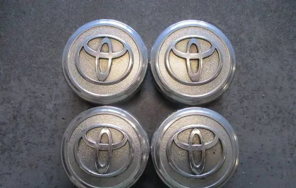 Toyota RAV 4 (XA20) R16 wheel hub/cap/trim 