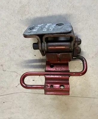 Audi A6 S6 C6 4F Rear door lower hinge 8E0833411