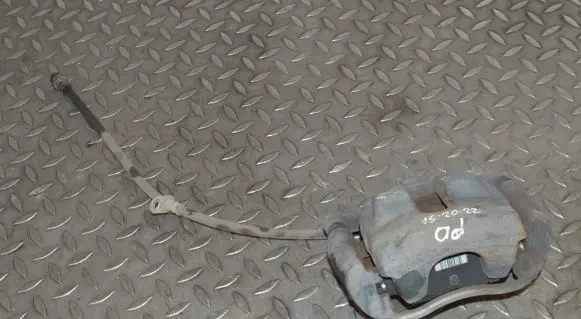 Toyota C-HR I Front brake caliper