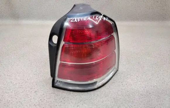 Opel Zafira B Rear/tail lights 24451843R