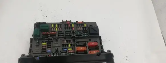 BMW 1 E81 E87 Fuse module 106887 911944603 63497541