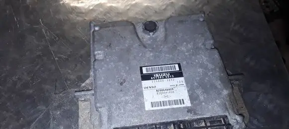 Renault Espace - Grand espace IV Engine control unit/module 8200646029