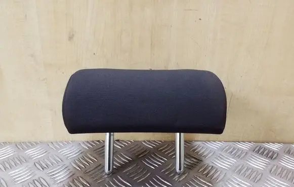 Toyota Avensis T270 Rear seat headrest 