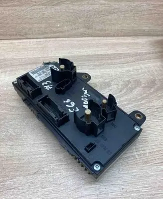 BMW 7 E65 E66 Power management control unit 6923898 8ES008270