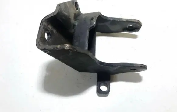 KIA Ceed Engine mounting bracket