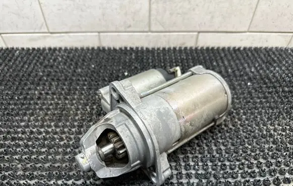 Volvo V40 Starter motor 30659805