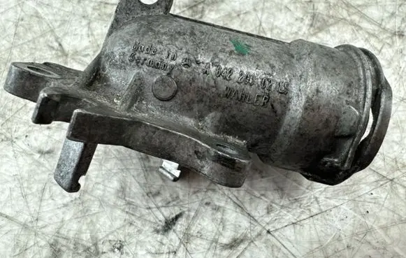Thermostat/thermostat housing