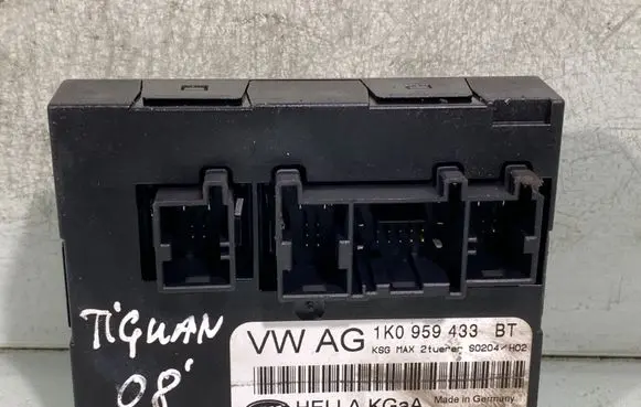 Volkswagen Tiguan Comfort/convenience module 1k0959433