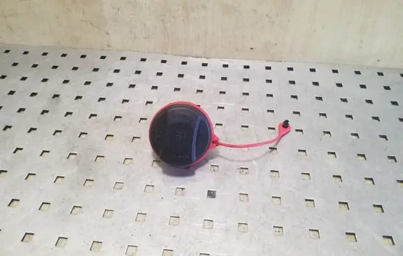 Opel Zafira C Fuel tank filler cap 