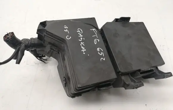 Nissan Qashqai Fuse box set 519228043