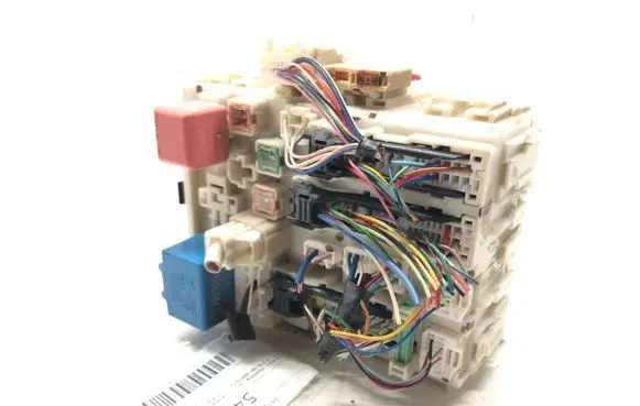 Toyota Avensis T270 Fuse box set 82730-05140-C