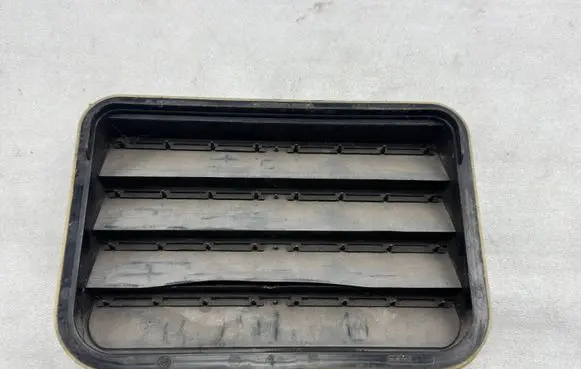 Skoda Octavia Mk3 (5E) Quarter panel pressure vent 7PP819181A 7PP819181