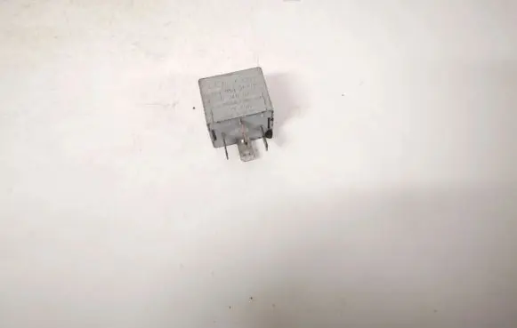 Skoda Fabia Mk2 (5J) Other relay 141951253b 20240072