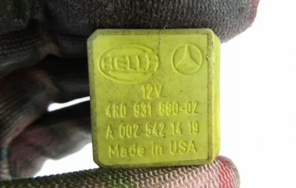 Mercedes-Benz E W210 Other relay