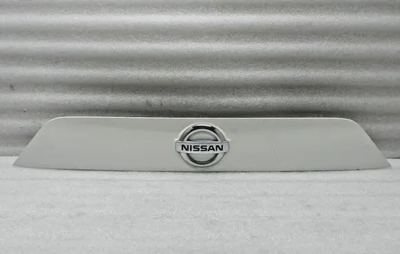 Nissan Qashqai Tailgate trim 908104EU0H