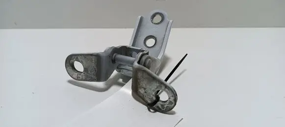 KIA Sportage Rear door lower hinge