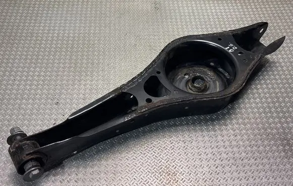Rear upper control arm/wishbone
