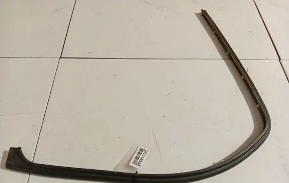 Mitsubishi Colt Engine compartment rubber 