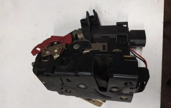 Audi A4 S4 B6 8E 8H Rear door lock 4B0839015D