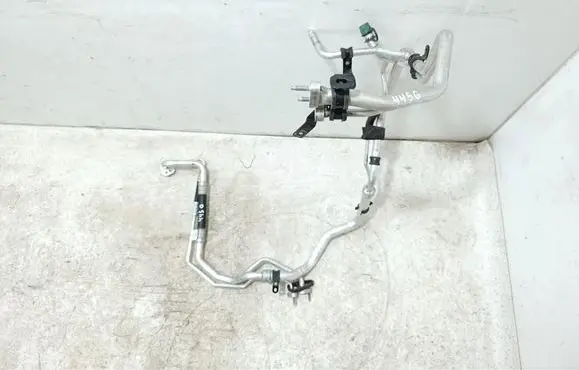 Land Rover Defender Air conditioning (A/C) pipe/hose L8B219A834LD