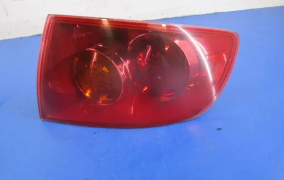 Mazda 323 F Rear/tail lights
