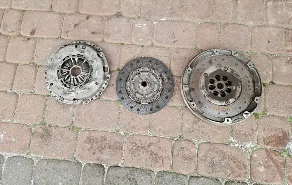 Opel Adam Dual mass flywheel 55484204 9223223 55595673