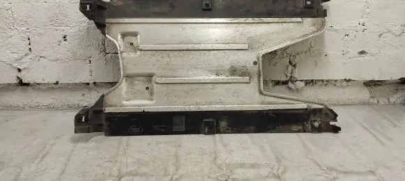 Land Rover Range Rover Velar Center/middle under tray cover J8a211778ae