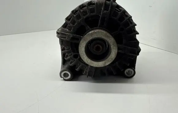 BMW X1 E84 Generator/alternator 7802261