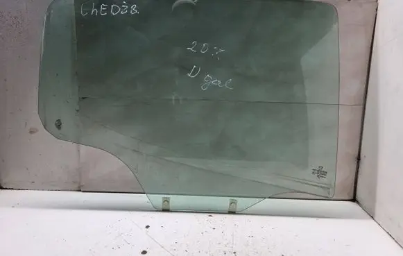 Peugeot 207 Rear door window glass 43R000464 E000189 DOT39AS2M33
