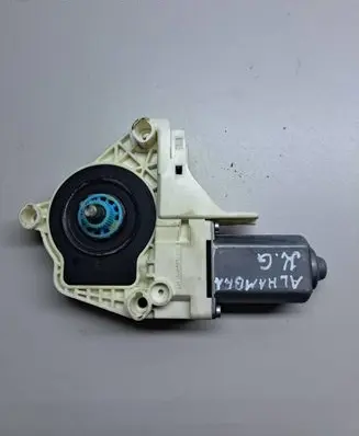 Seat Alhambra (Mk2) Rear door window regulator motor 8K0959802B 11420261779 1101919809201