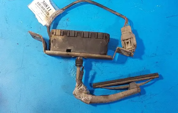 Volvo V70 Windshield washer spray nozzle 