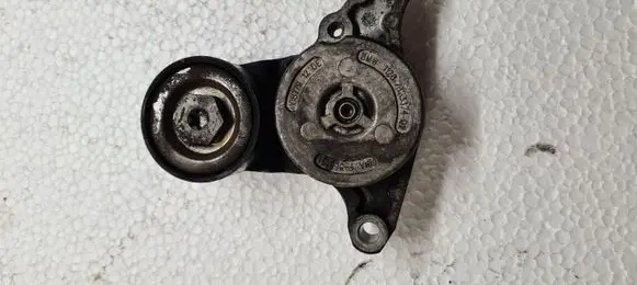BMW 1 E82 E88 Generator/alternator belt tensioner 7823374