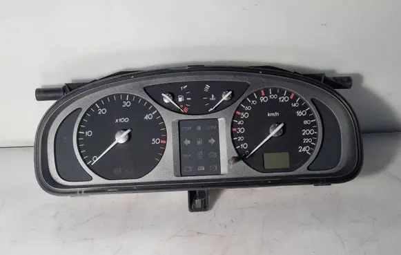 Renault Laguna II Speedometer (instrument cluster) 8200328442