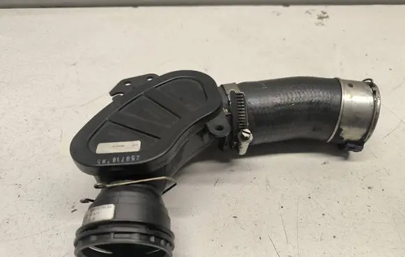 Land Rover Evoque I Intercooler hose/pipe GJ326C780