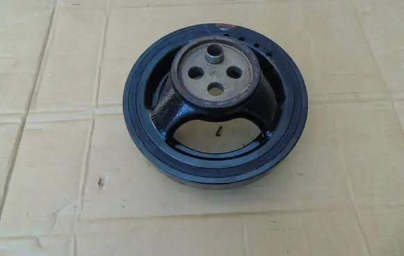 Mercedes-Benz Vito Viano W639 Crankshaft pulley 201613G0