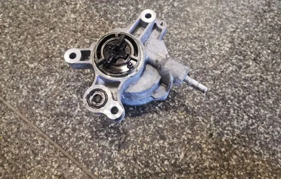 Citroen C5 Vacuum pump