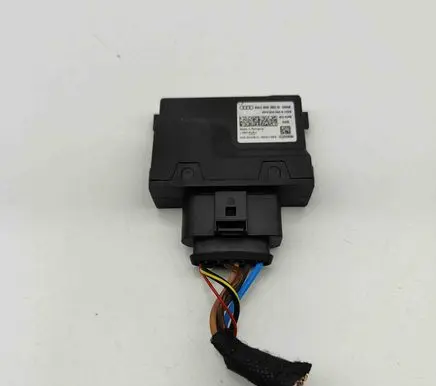 Audi A5 Fuel injection pump control unit/module 8W0906093G