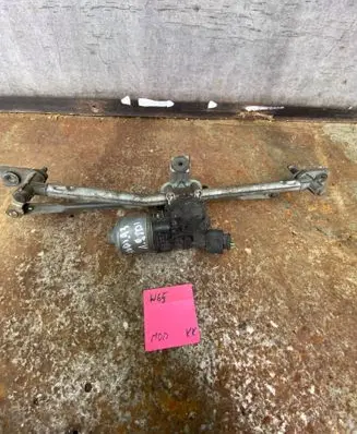 Audi A3 S3 8L Front wiper linkage and motor 0390241524 6Q1955119A