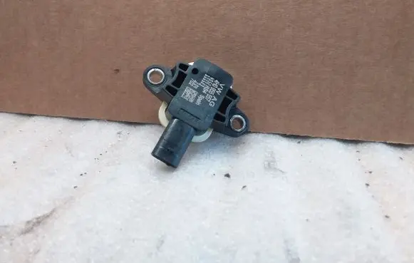 Audi A6 S6 C7 4G Airbag deployment crash/impact sensor 4H0955557