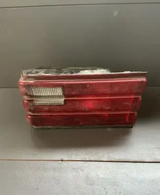 Tailgate rear/tail lights