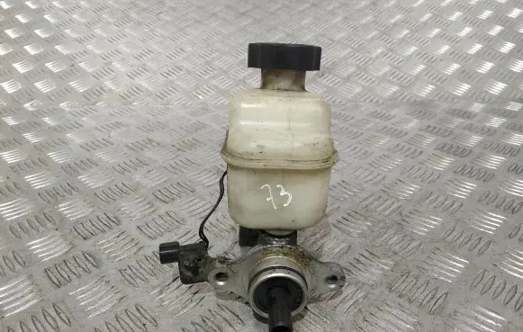 Master brake cylinder